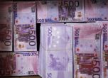 Жена се скри в казино от дъжда и спечели 378 270 евро