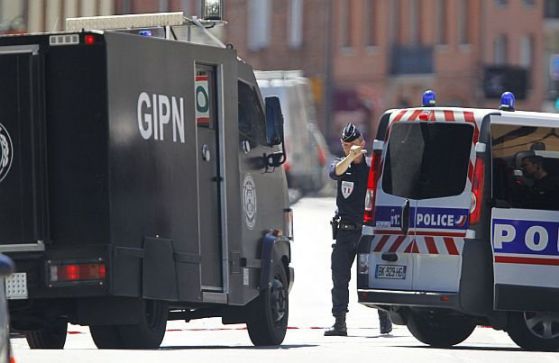 Двама са убити и четирима са ранени след стрелба в дискотека във френския град Лил. Снимка: Reuters