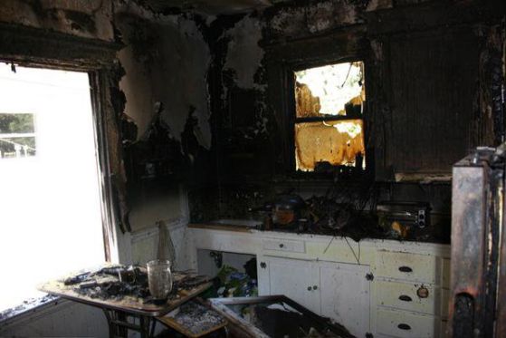 Децата са загинали след зверски пожар в апартамента.