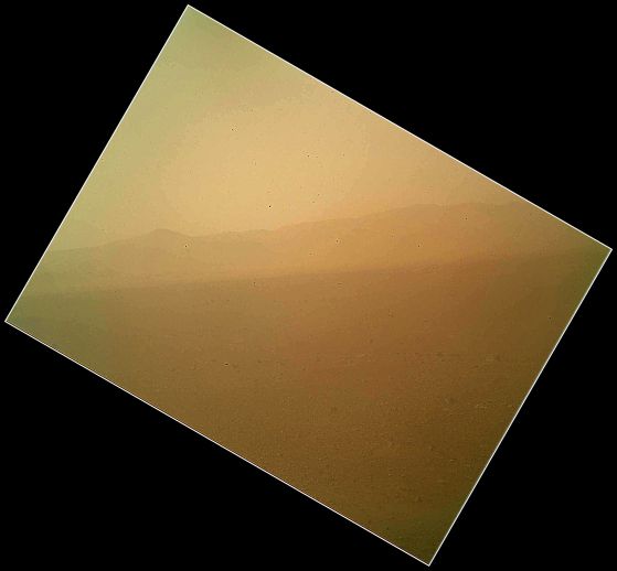 Първата цветна снимка, изпратена от Curiosity. Снимка: NASA
