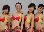 Виетнам глоби авиокомпания заради „бикини шоу“ (видео)