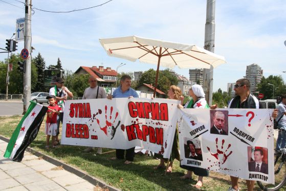 Ден на протестите пред руското посолство в София. Снимка: Сергей Антонов