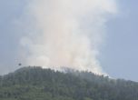 Огромен пожар бушува в Рила, набират се доброволци 