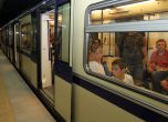 Няма опасност от парализа на жената, блъсна от влак в метрото