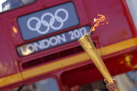 Олимпийският огън в Лондон. Снимка: БГНЕС