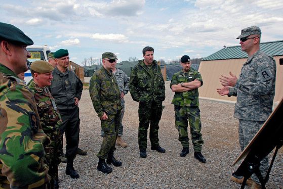 Оказва се, че на войниците на НАТО им трябват обучения специално за поведение в социалните мрежи. Снимка: Flickr