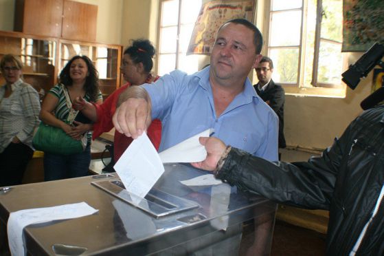 Частични избори се проведоха в Калофер. Снимка: БГНЕС
