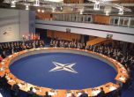 Военните министри от НАТО заседават в Брюксел
