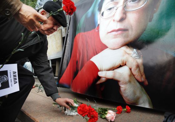 Aнна Политковская е убита в рождения ден на Владимир Путин на 7 октомври 2006 г.  Снимка: pavellas.com