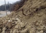 Свлачище разруши 100-годишен фар в Кранево