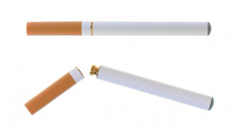 Електронните цигари вече са популярни и у нас, а магазинчета за такива продукти никнат като гъби.