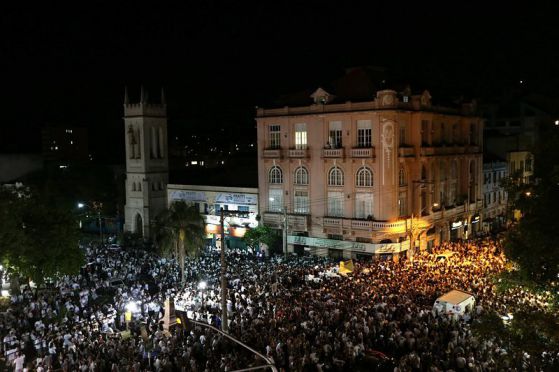Хиляди бразилци на бдение в памет на жертвите от нощния клуб, Снимка: ЕРА/БГНЕС