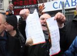 Арестуваха демонстранти в Сандански и Варна