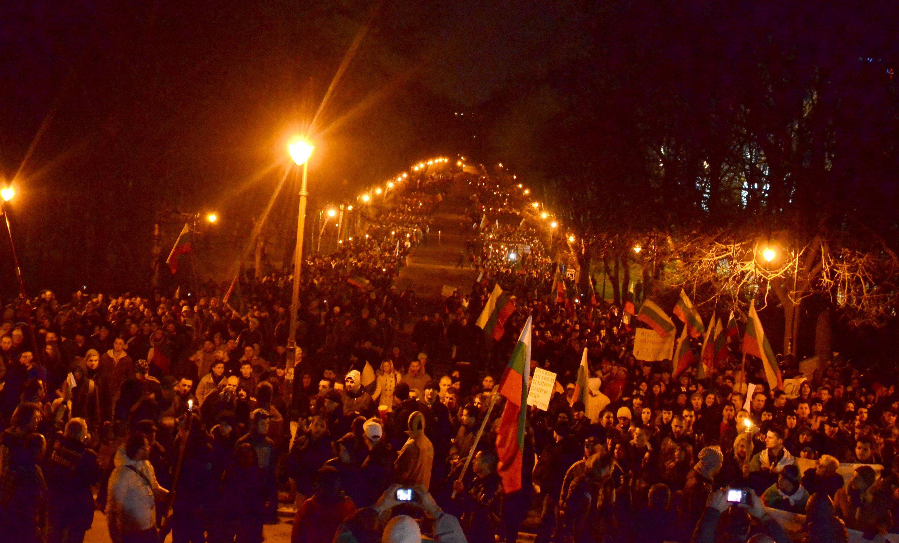 Протестът във Варна на 19 февруари Снимка Булфото Протестът във Варна на 19 февруари Снимка Булфото