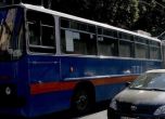 Кола и тролейбус се сблъскаха в София