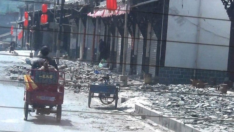 Земетресение с магнитуд 6,6 в китайската провинция Сечуан, Снимка: ЕПА Земетресение с магнитуд 6,6 в китайската провинция Сечуан, Снимка: ЕПА