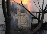 200 пожарникари се борят с огромен пожар в Ню Йорк