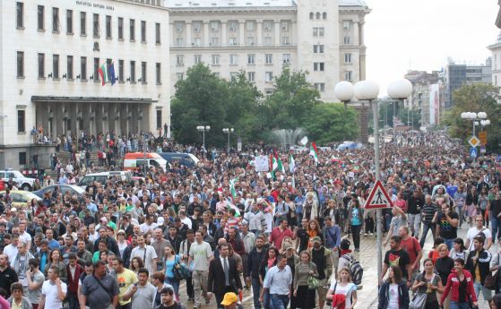 Протест в София срещу Пеевски. Снимка: Сергей Антонов