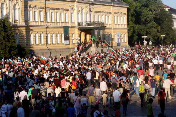 Най-многолюдният протест досега. Снимка: Сергей Антонов