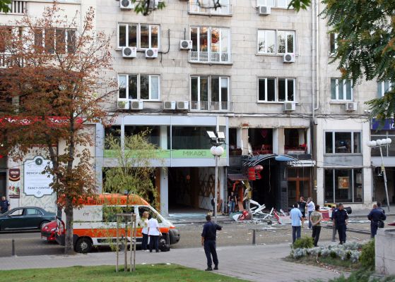 Взрив в китайския ресторант срещу Руската църква. Снимка: Сергей Антонов