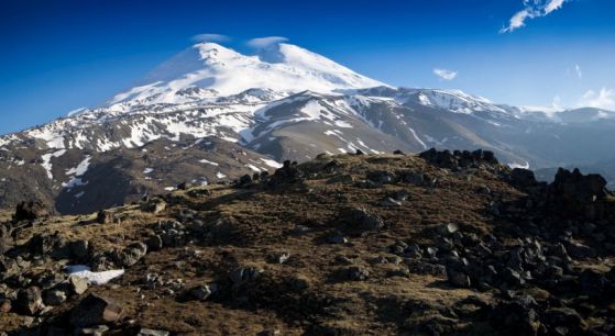 10-годишна българка изкачи най-високия връх в Кавказ