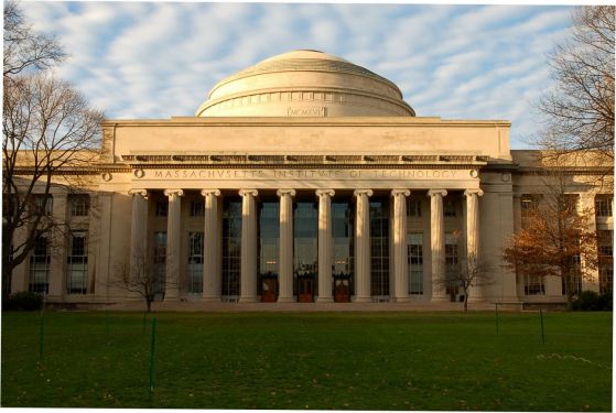 Масачузетският технологичен институт (MIT)