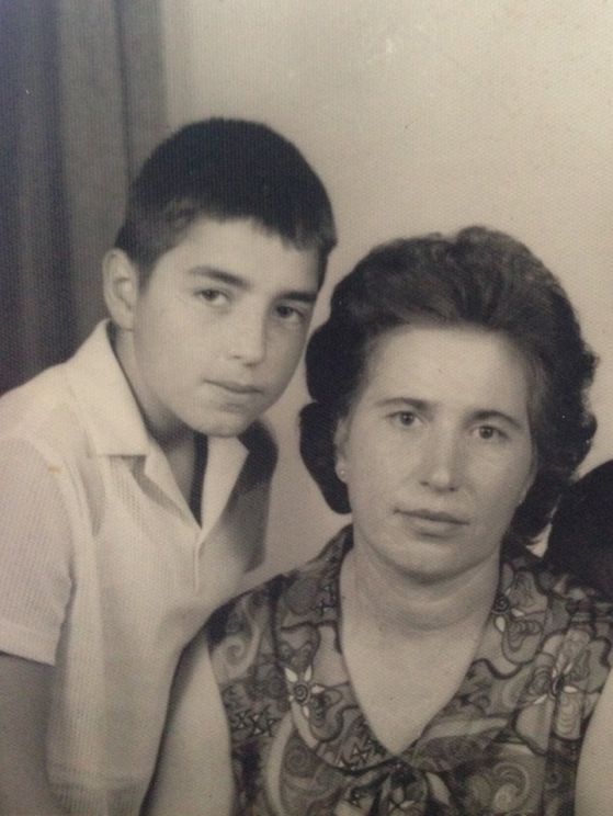 Малкият Бойко Борисов с майка си Венета. Снимка Facebook
