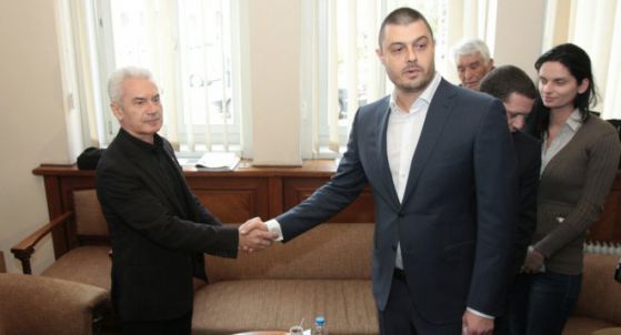  Бареков и Сидеров със взаимен брифинг в Народното събрание, отхвърлят коалиция 