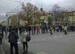Седящ студентски кордон и два реда полиция около НС (хронология)