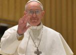 Папа Франциск отслужи първата си Коледна меса