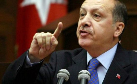 Турският премиер Ердоган няма намерение да подава оставка заради корупционния скандал, който тресе страната от две седмици