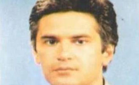 Младият Волен Сидеров. Снимката е от предизборния му плакат, за изборите през 1990 г., както и Лютви Местан е кандидат за депутат от СДС.