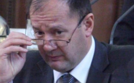 Председателят на парламента Михаил Миков.