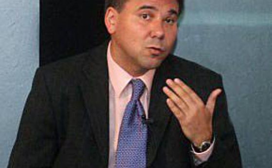 Иван Кръстев