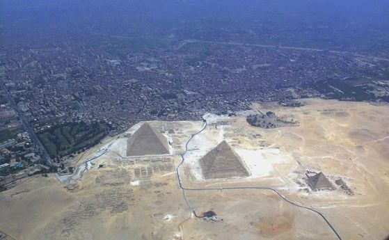Пирамидите и Кайро