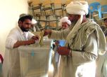 Афганистан избира президент в исторически избори