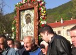 Литийно шествие с чудотворната икона на Богородица от Бачковския манастир