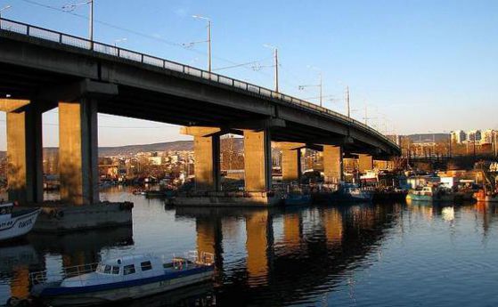 Аспаруховият мост във Варна