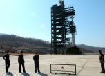 Северна Корея изстреля 3 ракети час преди папата да пристигне в Сеул