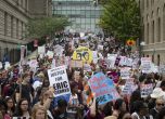 Масови протести в Ню Йорк след смъртта на афроамериканец, удушен от полицай