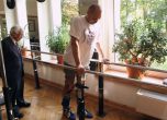 Български доктор вдигна на крака парализиран мъж след уникална операция