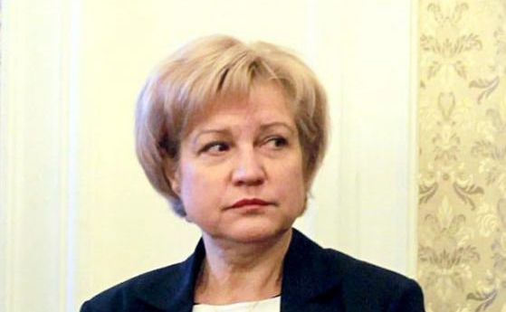 Менда Стоянова