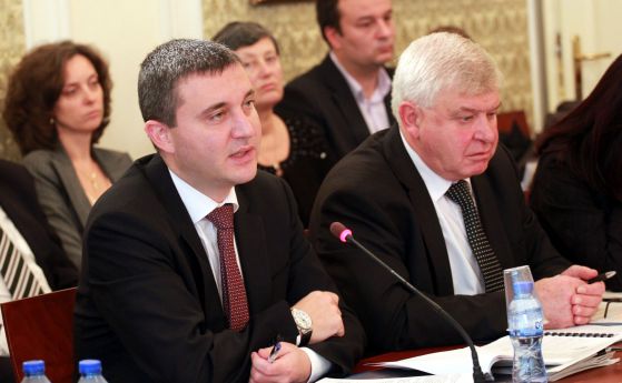Владислав Горанов и заместника му Кирил Ананиев