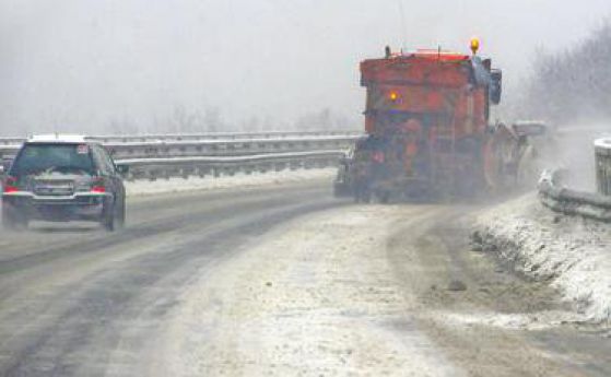 Товарни камиони закъсаха на пътя Силистра - Русе 