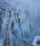 Крушунските водопади замръзнаха.   Снимка: Дарина Младенова