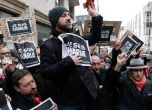 Хиляди на митинг в сърцето на Париж в подкепа на „Шарли ебдо”