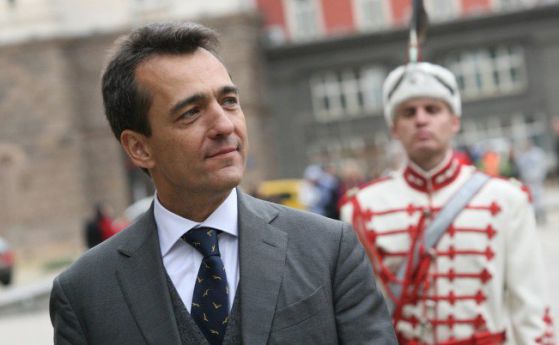 Посланикът на Франция в България Ксавие Лапер дьо Кабан.