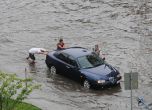 Над 120 къщи са наводнени в Бургас, обявено е бедствено положение