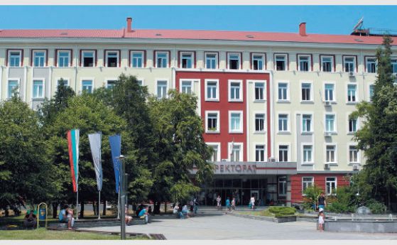 Технически университет, сграда