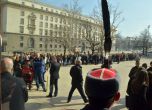 Опашка пред Президентството за изложбата на Търновската конституция (снимки)